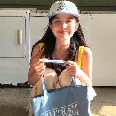 青女 封面